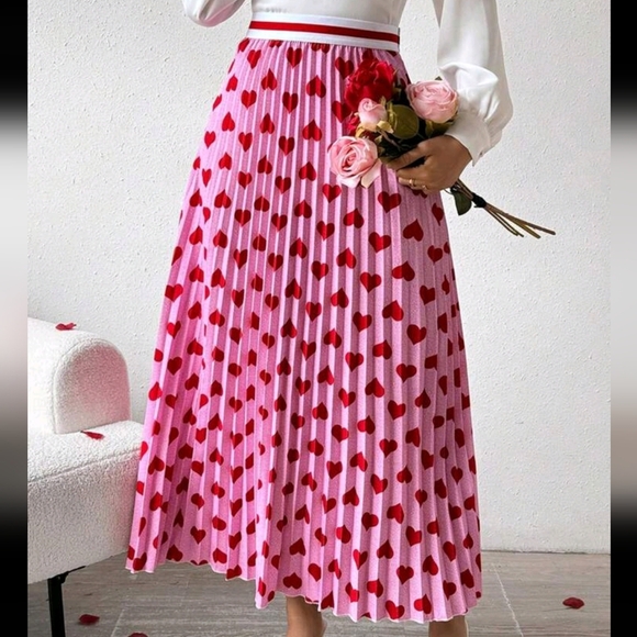 Women's Heart Printed Pleated Skirt Maxi Women Outfit - Picture 1 of 4